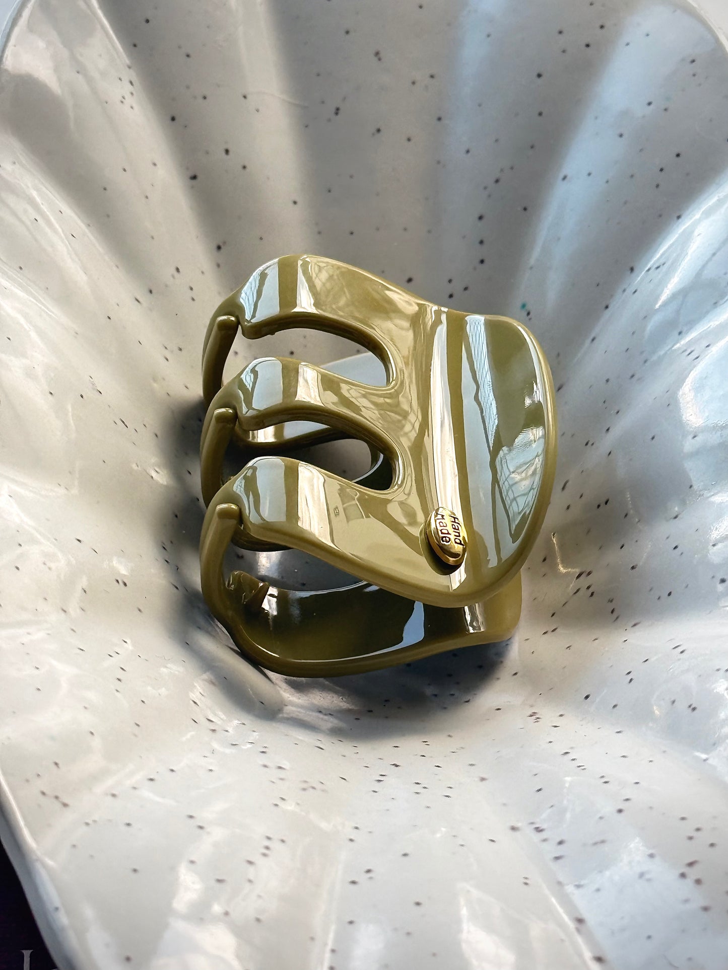 The Solid Core Claw Clip - NEW!