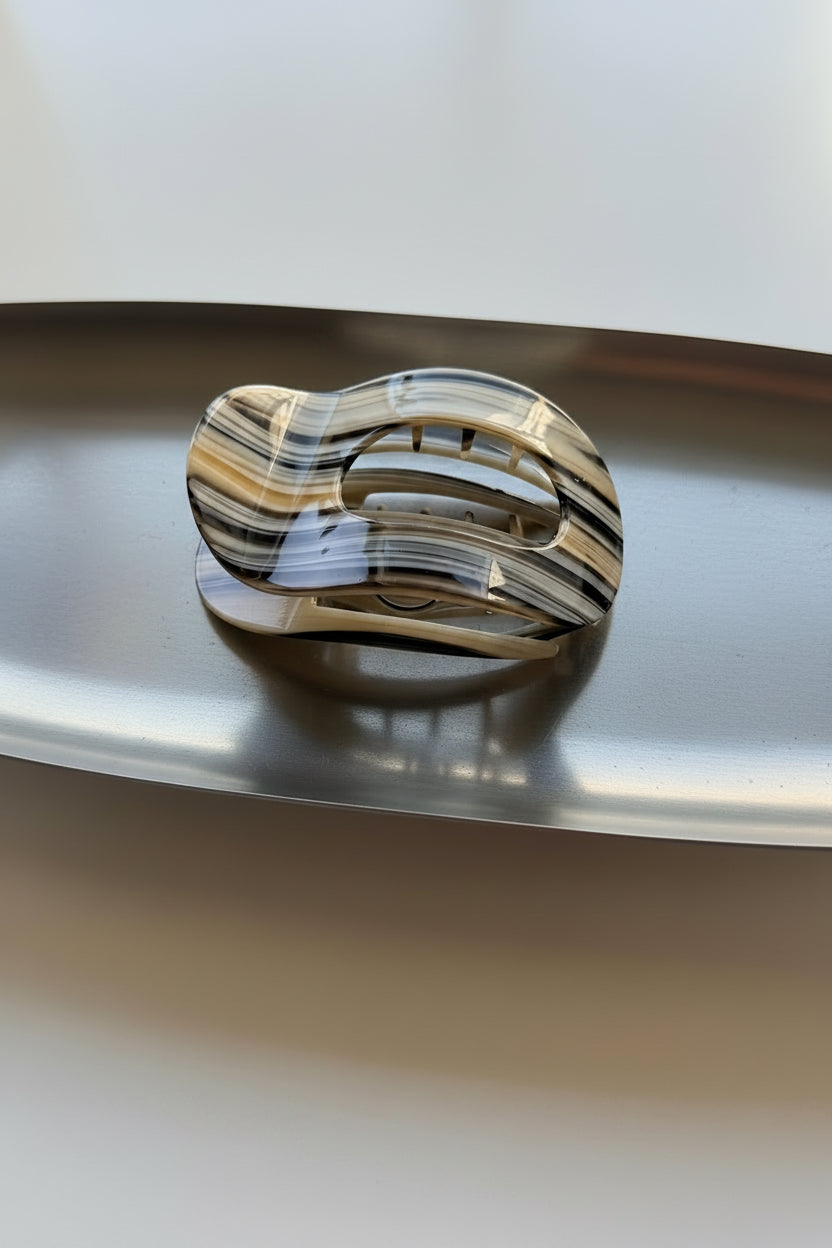 The Lay Clip