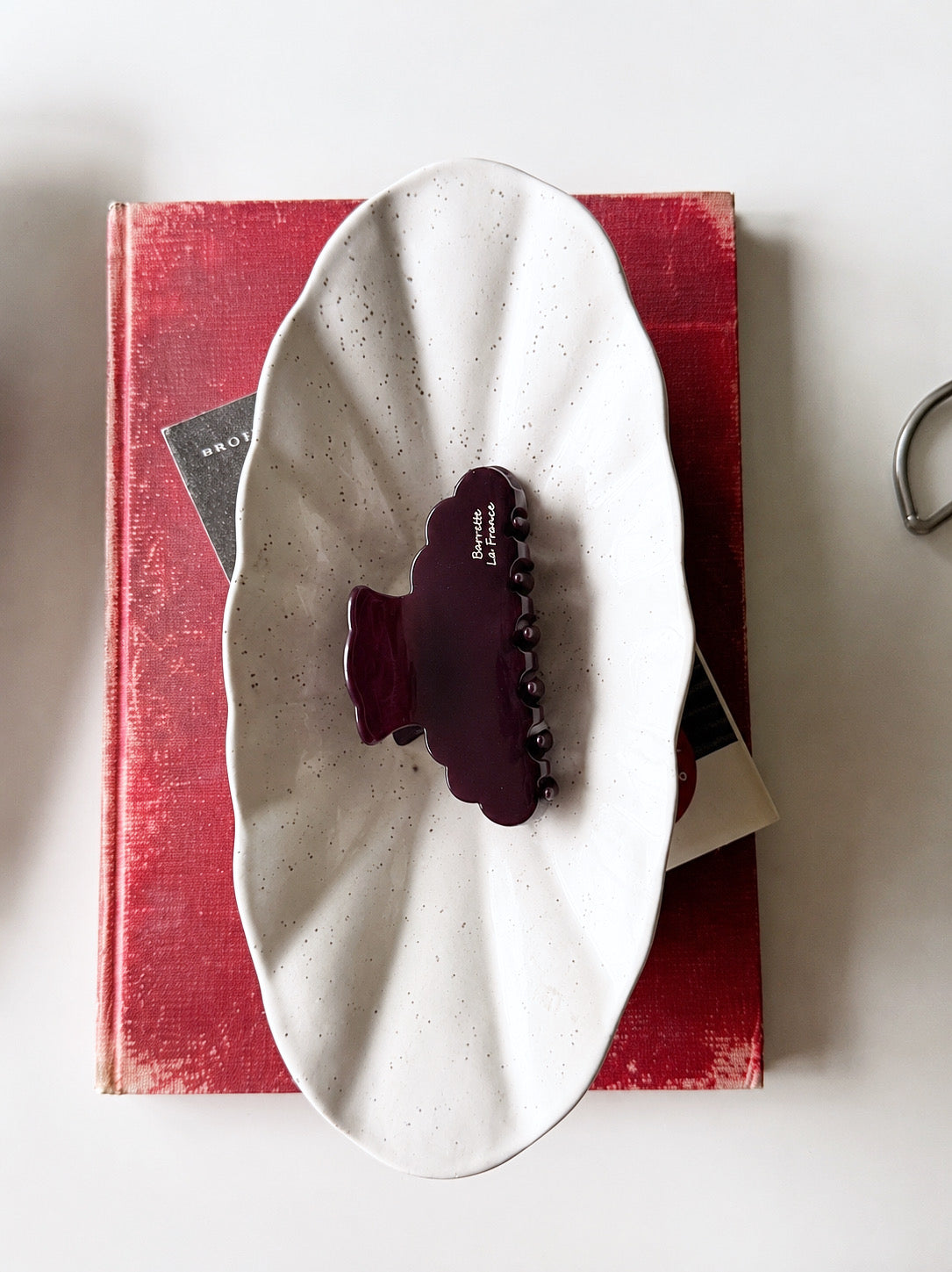 The Scalloped Original Claw in- Plum
