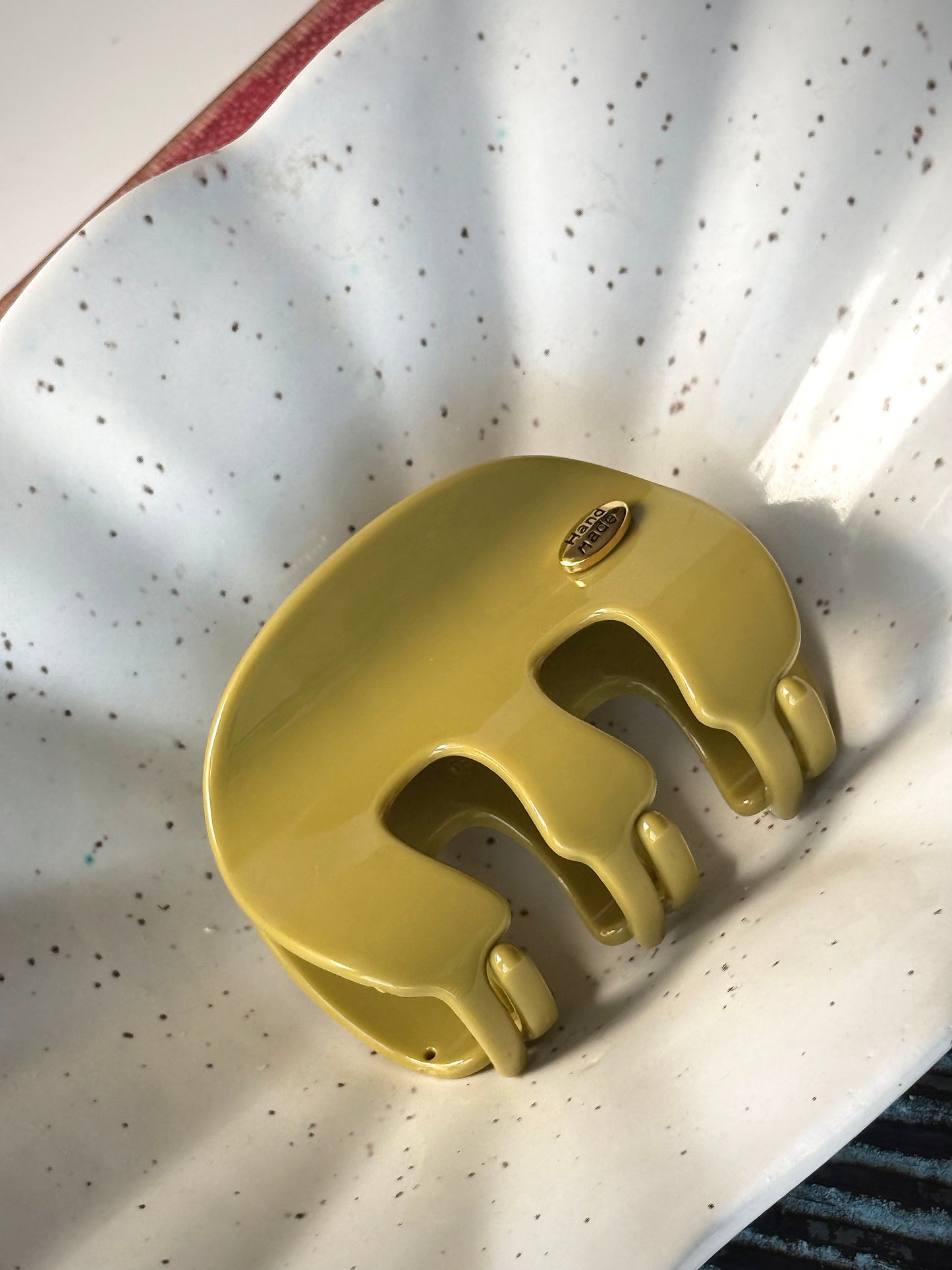 The Solid Core Claw Clip - NEW!